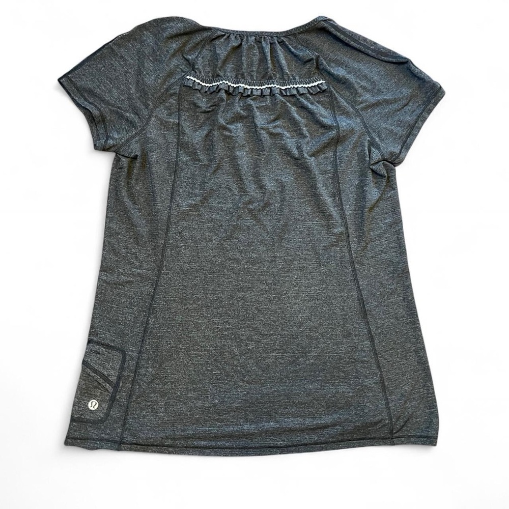 Lululemon Run Wild Reflective Short sleeve Tech Tee 10 EUC - Picture 4 of 8